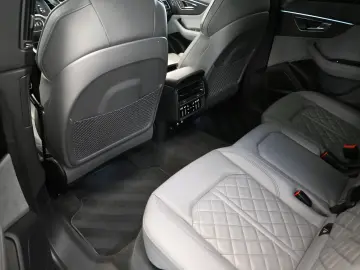 AUDI SQ8 4.0 TFSI Quattro  MATRIX PANO AHK 360 KAM