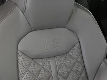 AUDI SQ8 4.0 TFSI Quattro  MATRIX PANO AHK 360 KAM