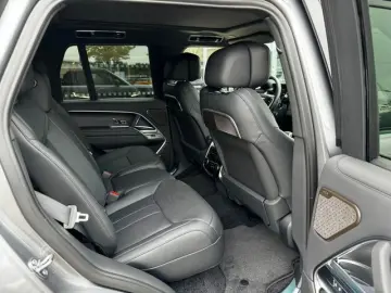 LAND ROVER Range Rover P550e Autobiography PDC AHK LED PANO