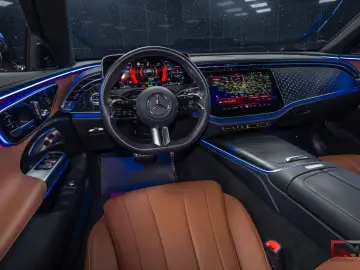 MERCEDES-BENZ E 300 de 4MATIC AMG Panoramic