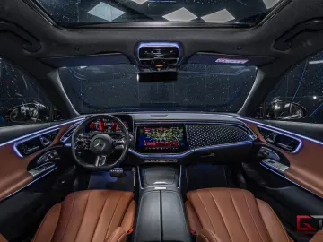 MERCEDES-BENZ E 300 de 4MATIC AMG Panoramic