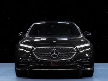 MERCEDES-BENZ E 300 de 4MATIC AMG Panoramic