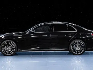 MERCEDES-BENZ E 300 de 4MATIC AMG Panoramic