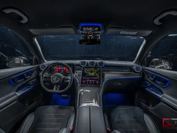 MERCEDES-BENZ GLC 300 e 4MATIC AMG Burmester ACC