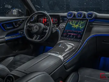 MERCEDES-BENZ GLC 300 e 4MATIC AMG Burmester ACC