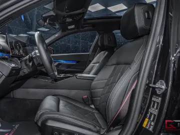 BMW 550e xDrive Touring M-Sport Pro Carbon