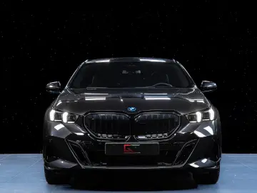 BMW 550e xDrive Touring M-Sport Pro Carbon