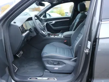VW Touareg R-Line 3 0 V6 TDI SCR 4MOTION (286 PS) A