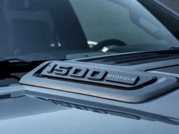 Dodge RAM 1500 LARAMIE E-TORQUE - V8 HEMI