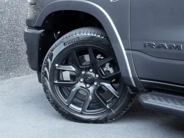 Dodge RAM 1500 LARAMIE E-TORQUE - V8 HEMI