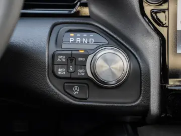 Dodge RAM 1500 E-TORQUE LARAMIE - V8 HEMI
