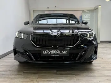 BMW 540d xDr. M Sport Pro Pano Sitzlüft. AHK ACC B&W