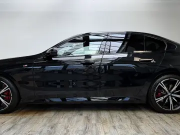 BMW 540d xDr. M Sport Pro Pano Sitzlüft. AHK ACC B&W