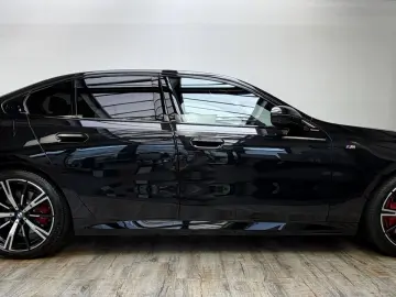 BMW 540d xDr. M Sport Pro Pano Sitzlüft. AHK ACC B&W