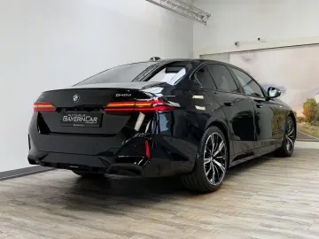 BMW 540d xDr. M Sport Pro Pano Sitzlüft. AHK ACC B&W