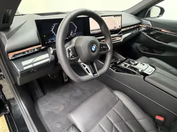 BMW 540d xDr. M Sport Pro Pano Sitzlüft. AHK ACC B&W