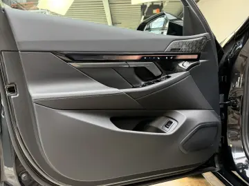 BMW 540d xDr. M Sport Pro Pano Sitzlüft. AHK ACC B&W