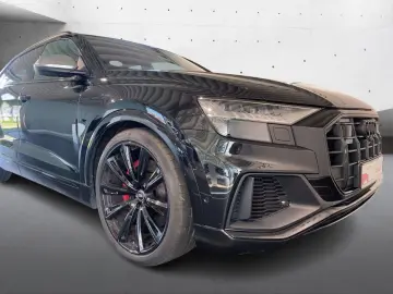 AUDI SQ8 4.0 TFSI Quattro Navi Matrix Head Up Ahk Sbl