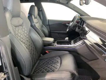 AUDI SQ8 4.0 TFSI Quattro Navi Matrix Head Up Ahk Sbl