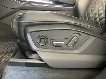 AUDI SQ8 4.0 TFSI Quattro Navi Matrix Head Up Ahk Sbl