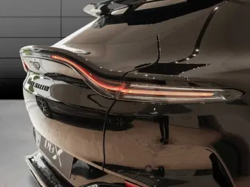 ASTON MARTIN DBX707 MJ 25