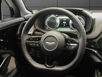 ASTON MARTIN DBX707 MJ 25
