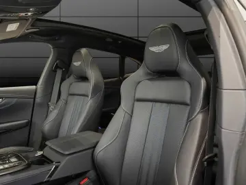 ASTON MARTIN DBX707 MJ 25