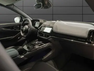 ASTON MARTIN DBX707 MJ 25