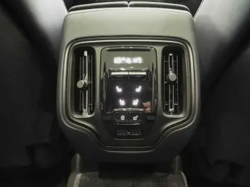 ASTON MARTIN DBX707 MJ 25