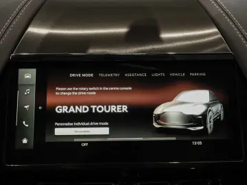 ASTON MARTIN DBX707 MJ 25
