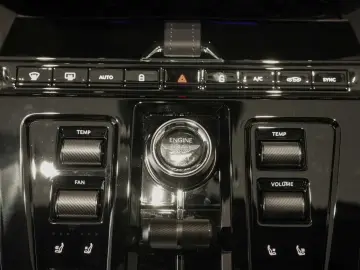 ASTON MARTIN DBX707 MJ 25