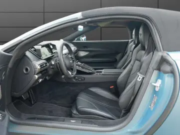 ASTON MARTIN V8 Vantage Roadster   NP. 283.000€