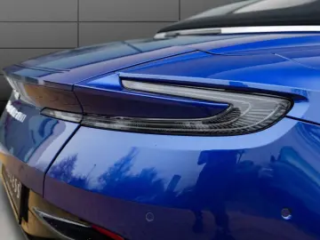 ASTON MARTIN DB12 Volante