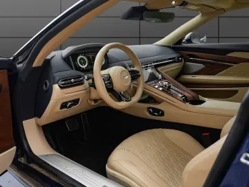 ASTON MARTIN DB12 Volante
