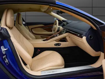 ASTON MARTIN DB12 Volante
