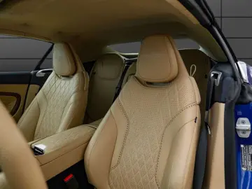 ASTON MARTIN DB12 Volante