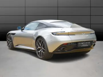 ASTON MARTIN DB12 Coupe