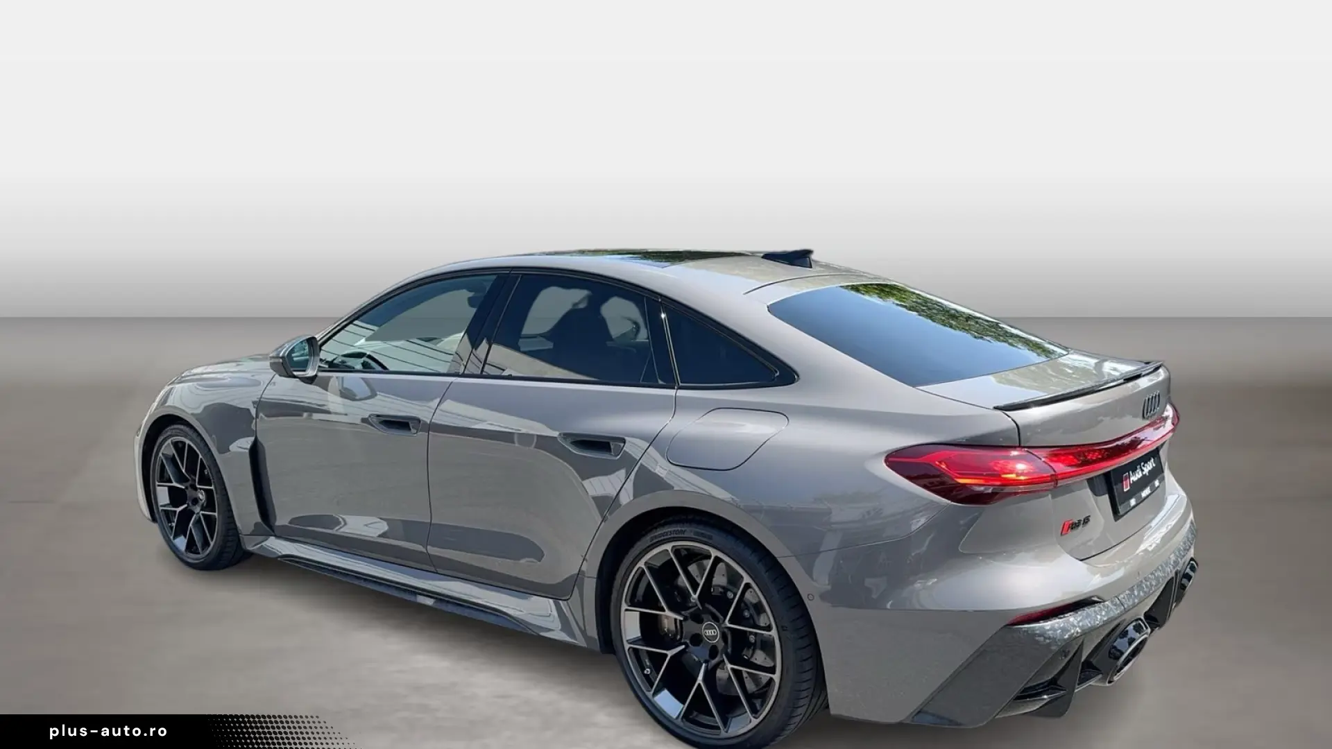 Audi RS 5 Sedan Sport - PHEV - Panoramic - Carbon Ceramic