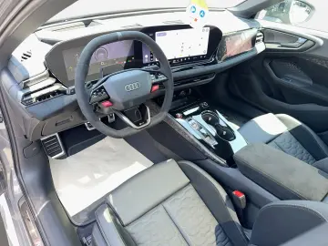 Audi RS 5 Sedan Sport - PHEV - Panoramic - Carbon Ceramic