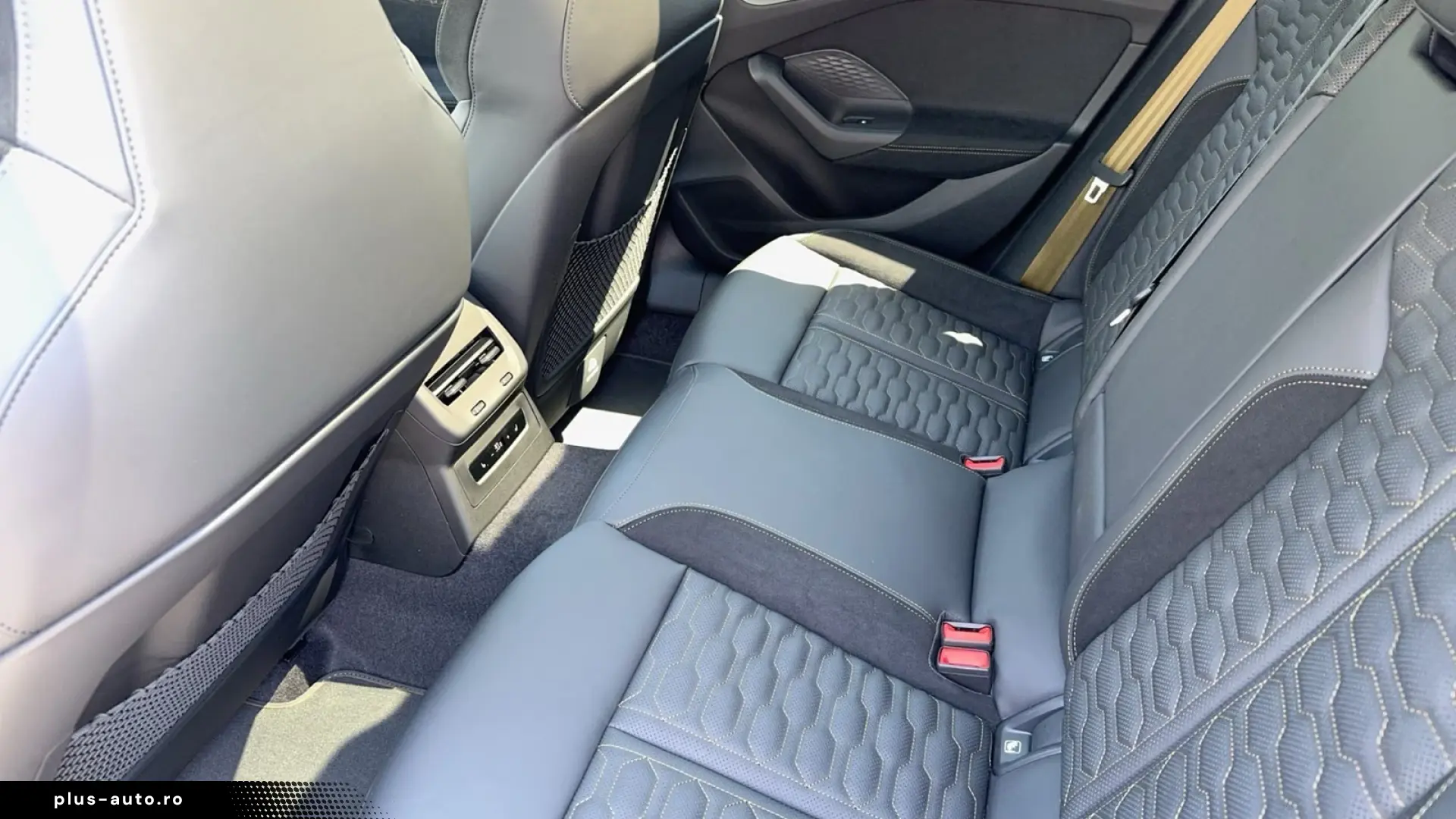Audi RS 5 Sedan Sport - PHEV - Panoramic - Carbon Ceramic