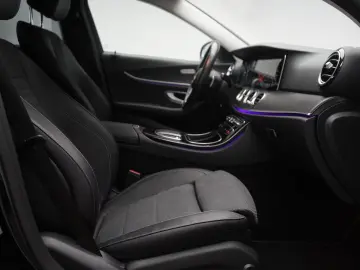 Mercedes-Benz E 220 d 9G-Tronic Avantgarde CarPlay Distronic