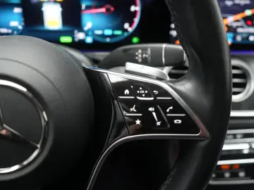 Mercedes-Benz E 220 d 9G-Tronic Avantgarde CarPlay Distronic