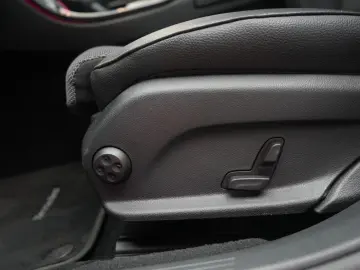 Mercedes-Benz E 220 d 9G-Tronic Avantgarde CarPlay Distronic