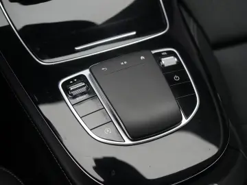 Mercedes-Benz E 220 d 9G-Tronic Avantgarde CarPlay Distronic