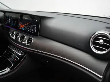 Mercedes-Benz E 220 d 9G-Tronic Avantgarde CarPlay Distronic