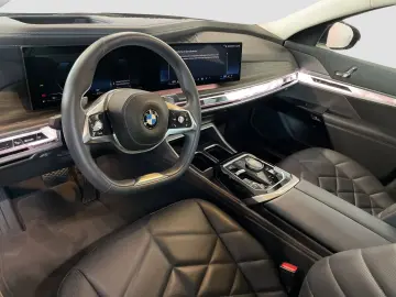 BMW 740d xDrive Limousine Standheizung Kamera Alarm