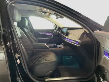 BMW 740d xDrive Limousine Standheizung Kamera Alarm