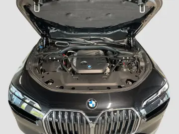 BMW 740d xDrive Limousine Standheizung Kamera Alarm
