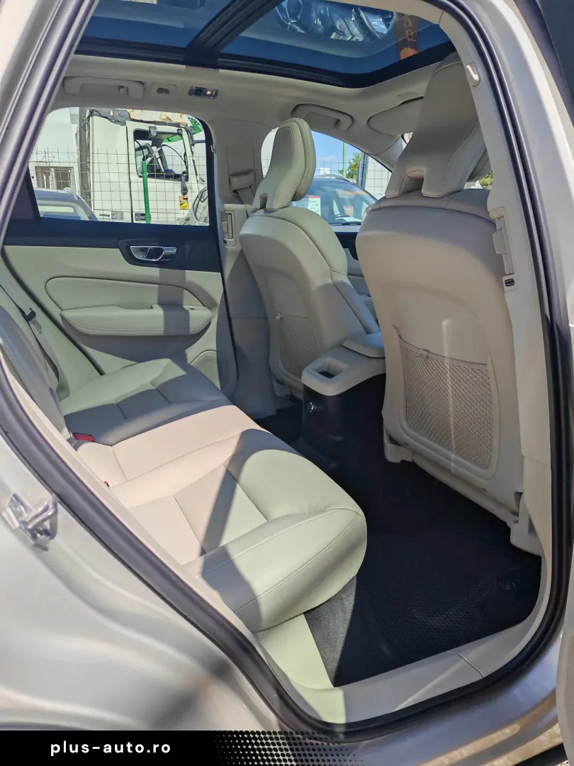 VOLVO XC 60 HYBRID PLUG-IN T8 AWD INSCRIPTION