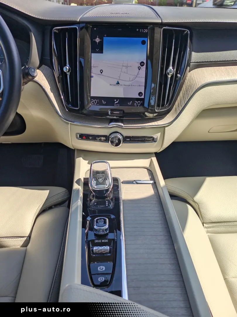 VOLVO XC 60 HYBRID PLUG-IN T8 AWD INSCRIPTION